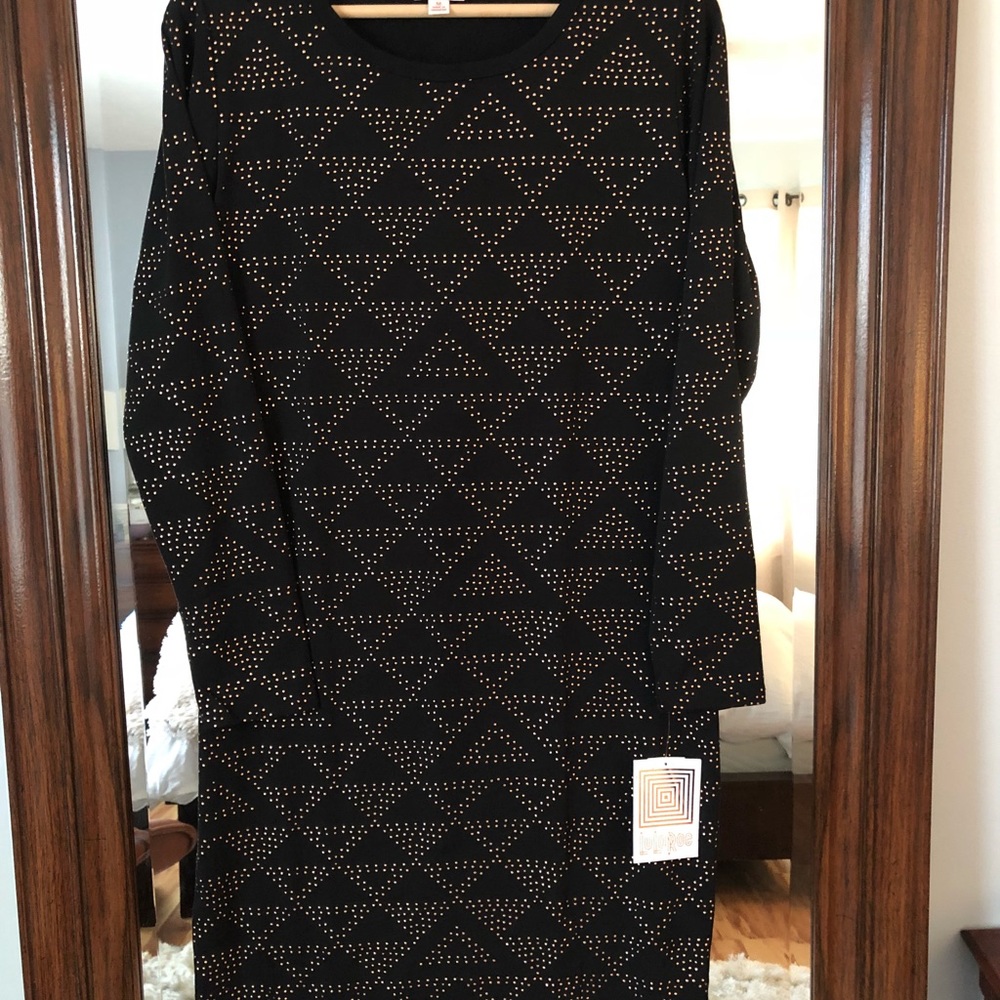 LuLaRoe Elegant Debbie Black with studs medium
